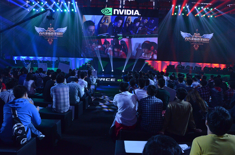 T1 年度最佳战队和 Chovy 年度最佳选手在 2025 年联盟颁奖典礼上